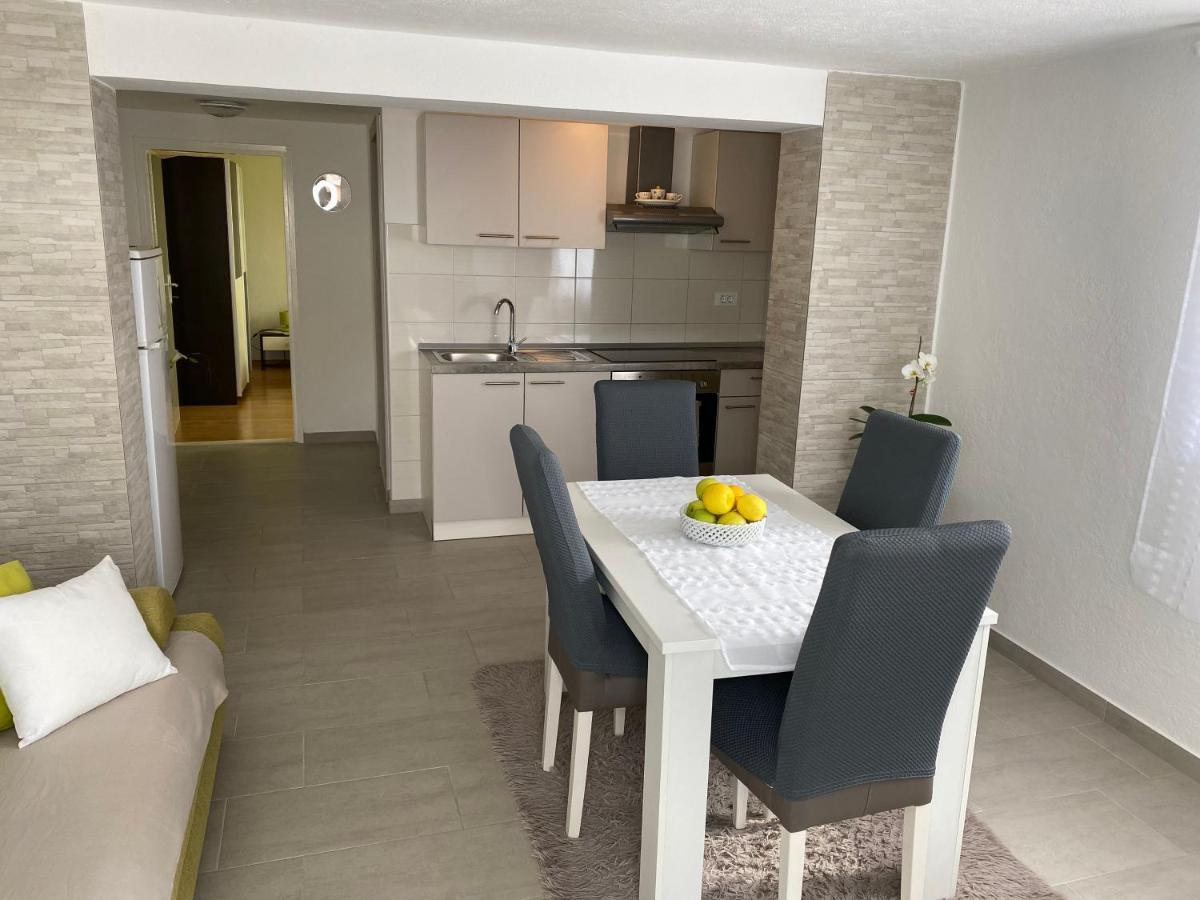 טרוגיר Apartment Carmen מראה חיצוני תמונה