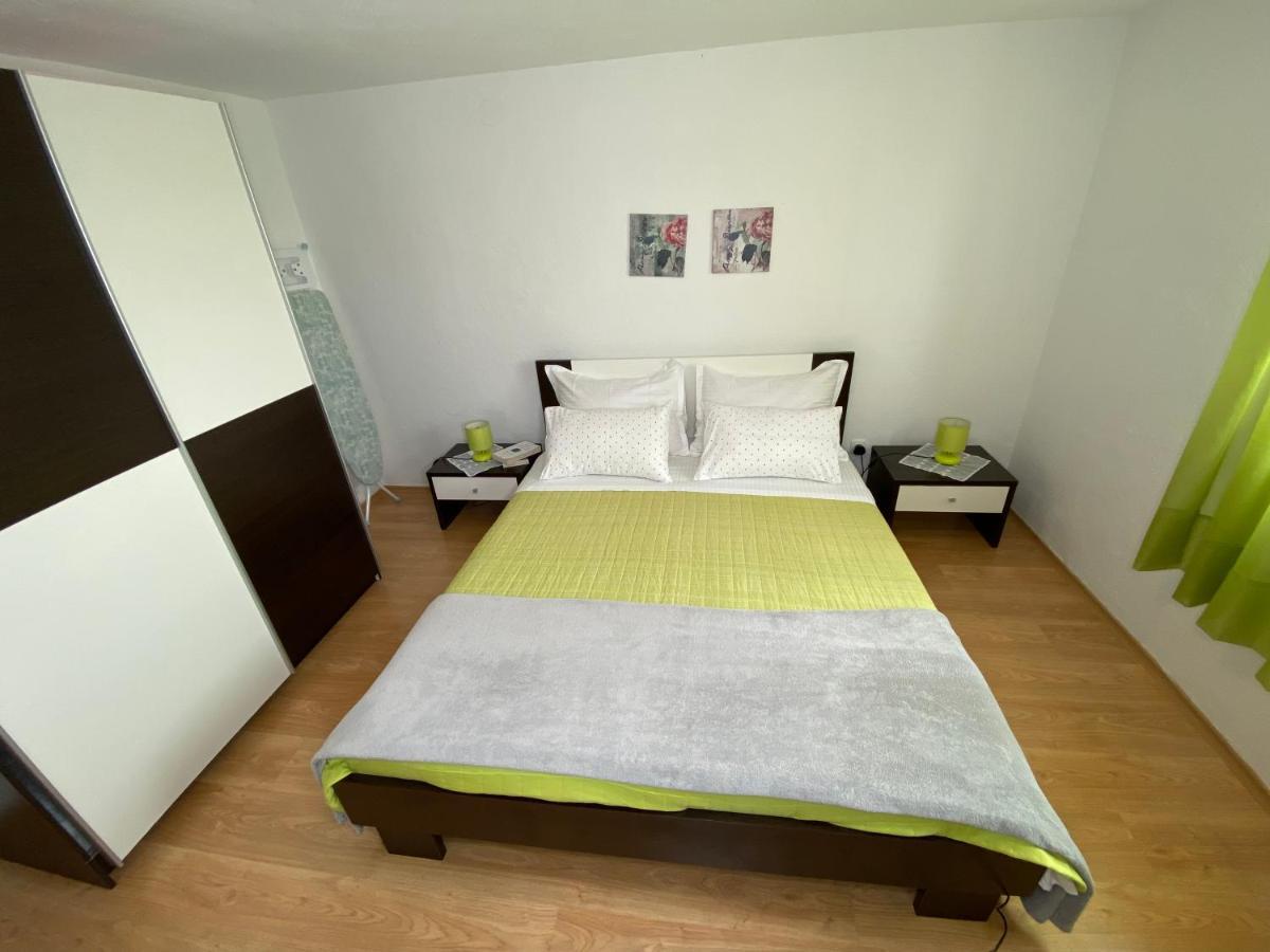 טרוגיר Apartment Carmen מראה חיצוני תמונה
