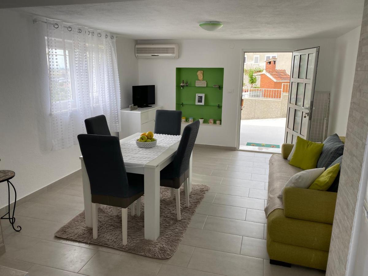 טרוגיר Apartment Carmen מראה חיצוני תמונה