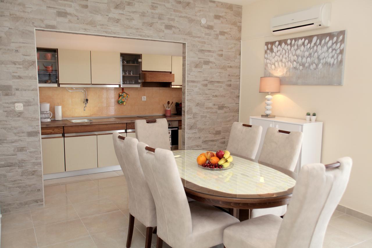 טרוגיר Apartment Carmen מראה חיצוני תמונה