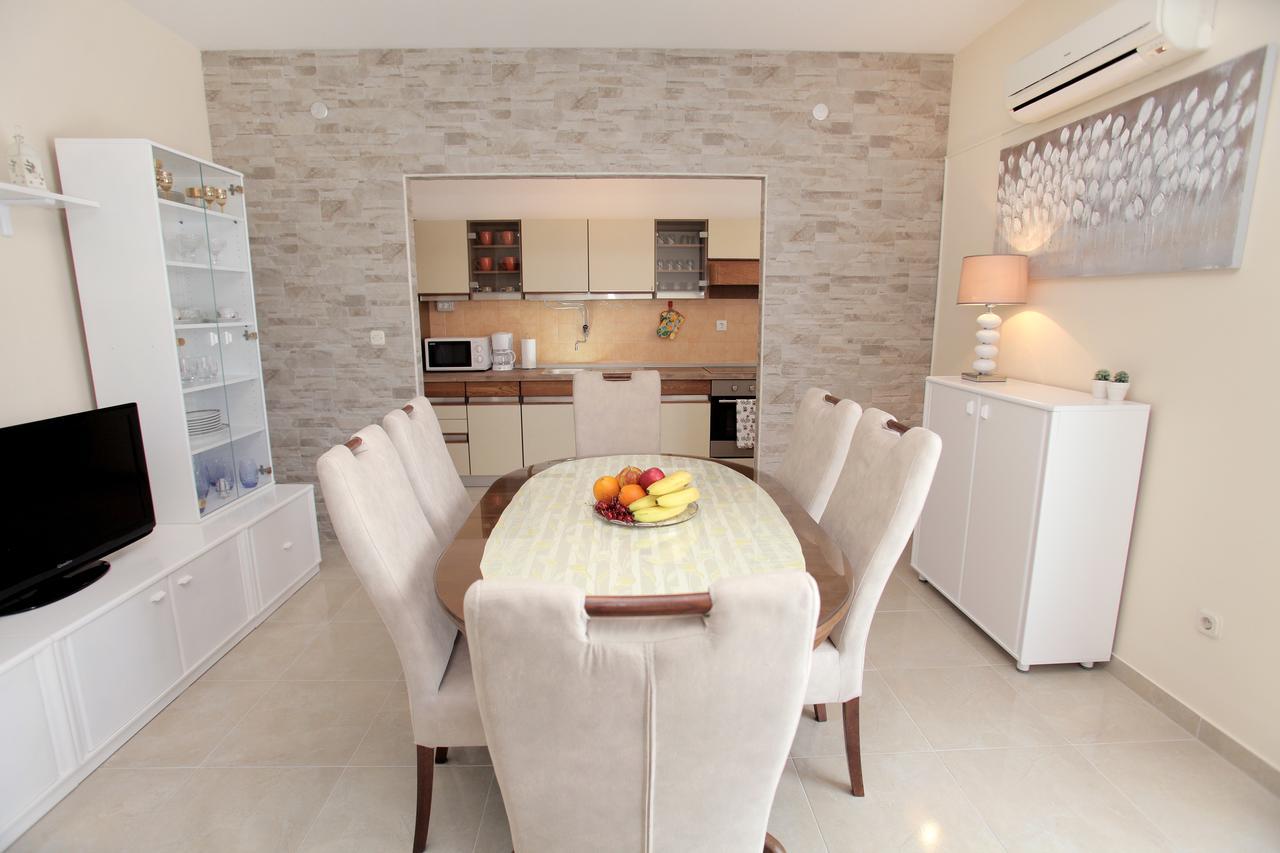 טרוגיר Apartment Carmen מראה חיצוני תמונה